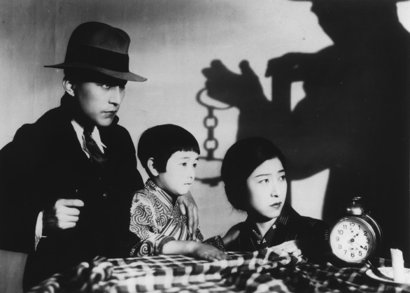 that-nights-wife-1930-001-gunman-with-wife-and-daghter